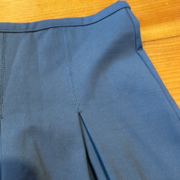 GARNET HILL 6 Gray Pleated Ponte Skirt - Picture 3 of 7